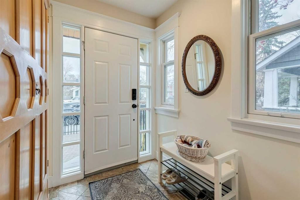 3019 4 Street SW, Calgary — photo 2 of 31