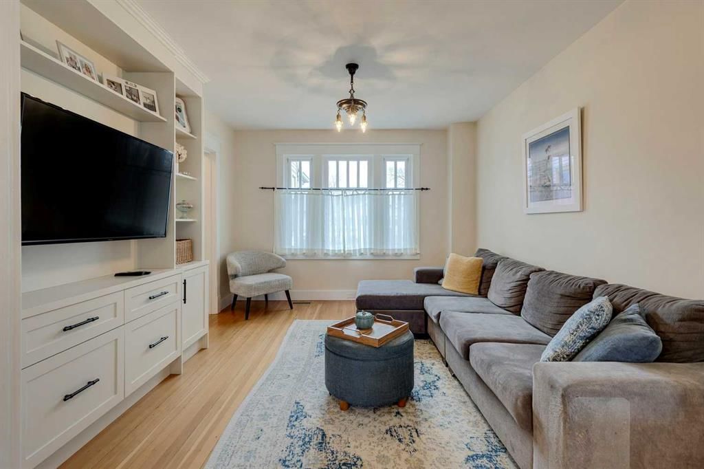 3019 4 Street SW, Calgary — photo 5 of 31