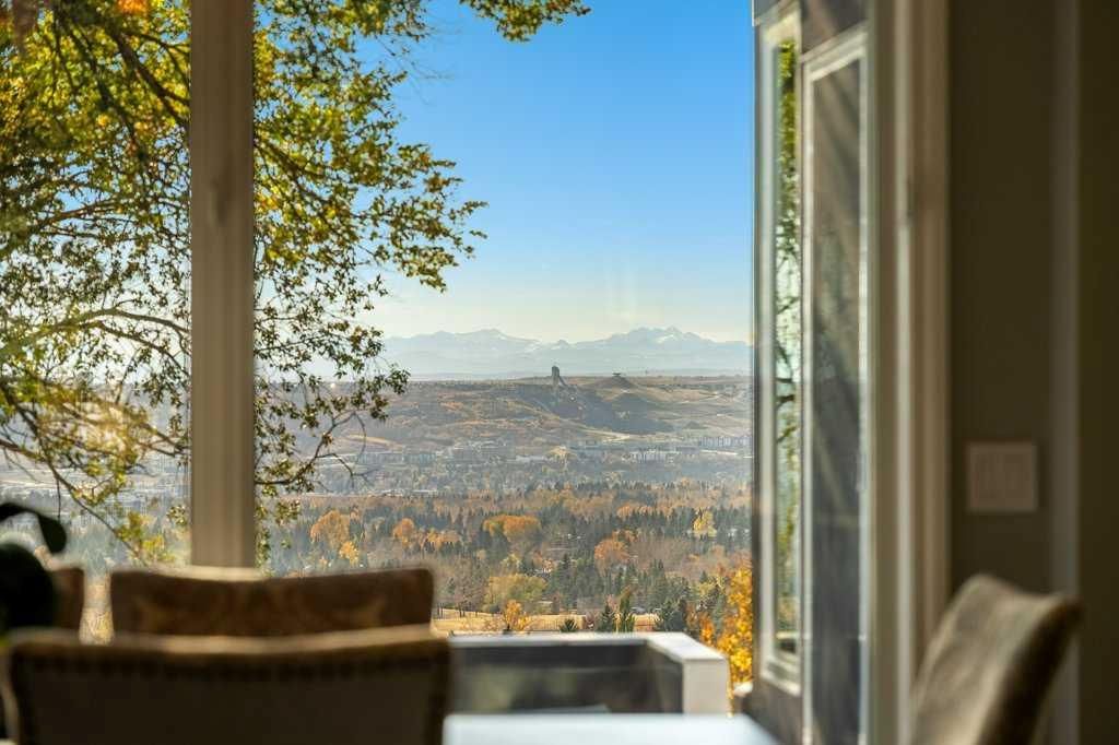 276 Edenwold Drive NW, Calgary — photo 4 of 50