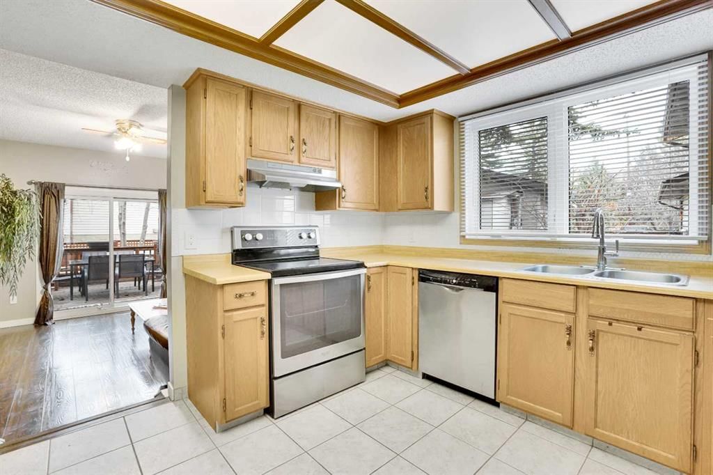 14691 Deer Ridge Drive SE, Calgary — photo 5 of 34