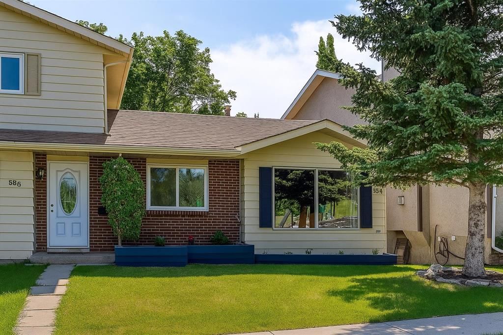 588 Strathcona Drive SW, Calgary — main listing photo