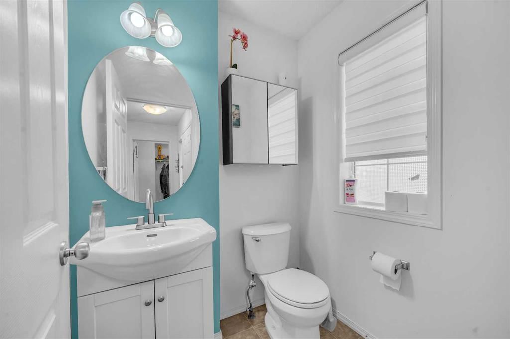144 Saddlecrest Place NE, Calgary — photo 5 of 38