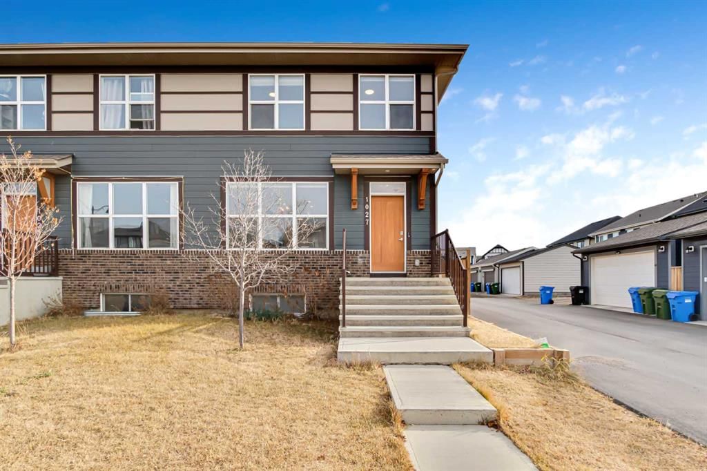 1027 Mahogany Boulevard SE, Calgary — main listing photo