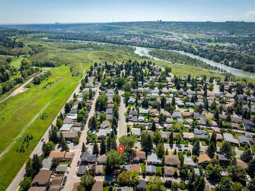 6616 Silverdale Road NW, Calgary — photo 3 of 50