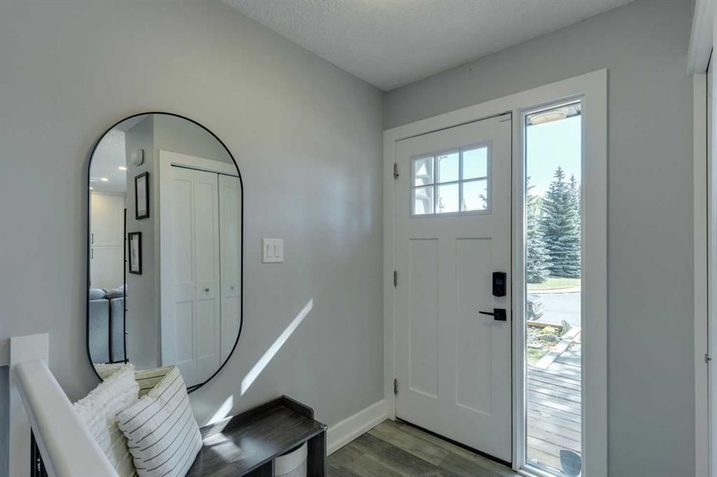 6616 Silverdale Road NW, Calgary — photo 4 of 50