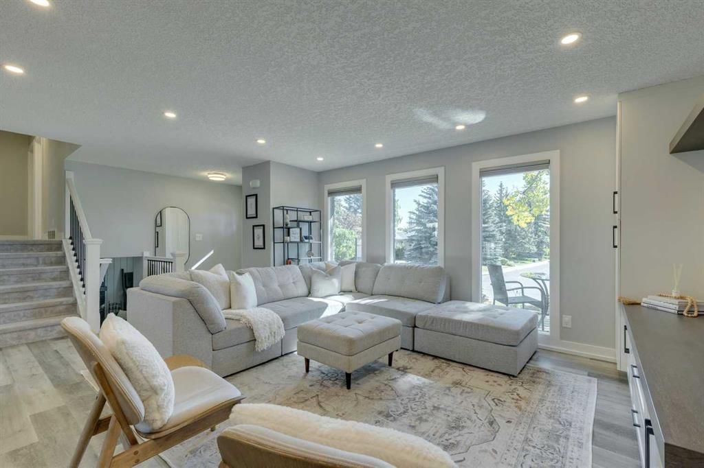 6616 Silverdale Road NW, Calgary — photo 5 of 50