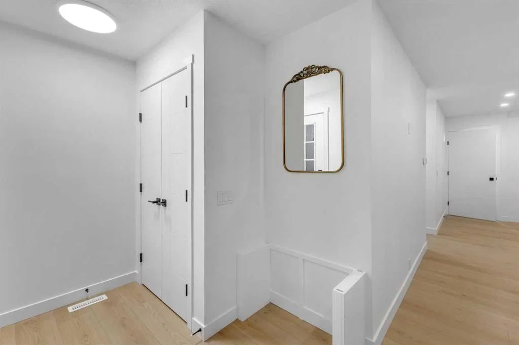 16 Faldale Close NE, Calgary — photo 4 of 45