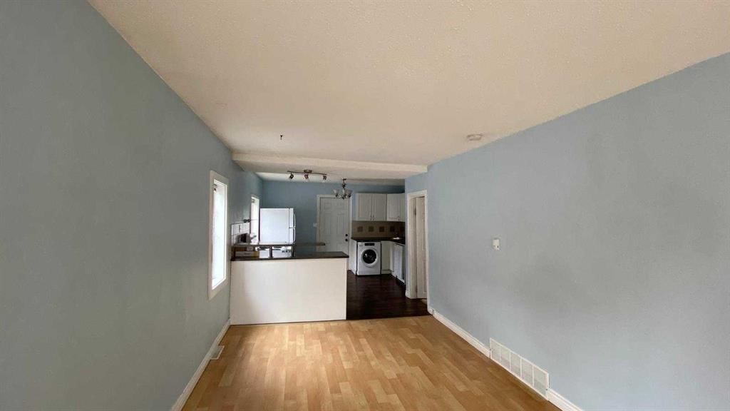 3804 Centre A Street NE, Calgary — photo 4 of 21