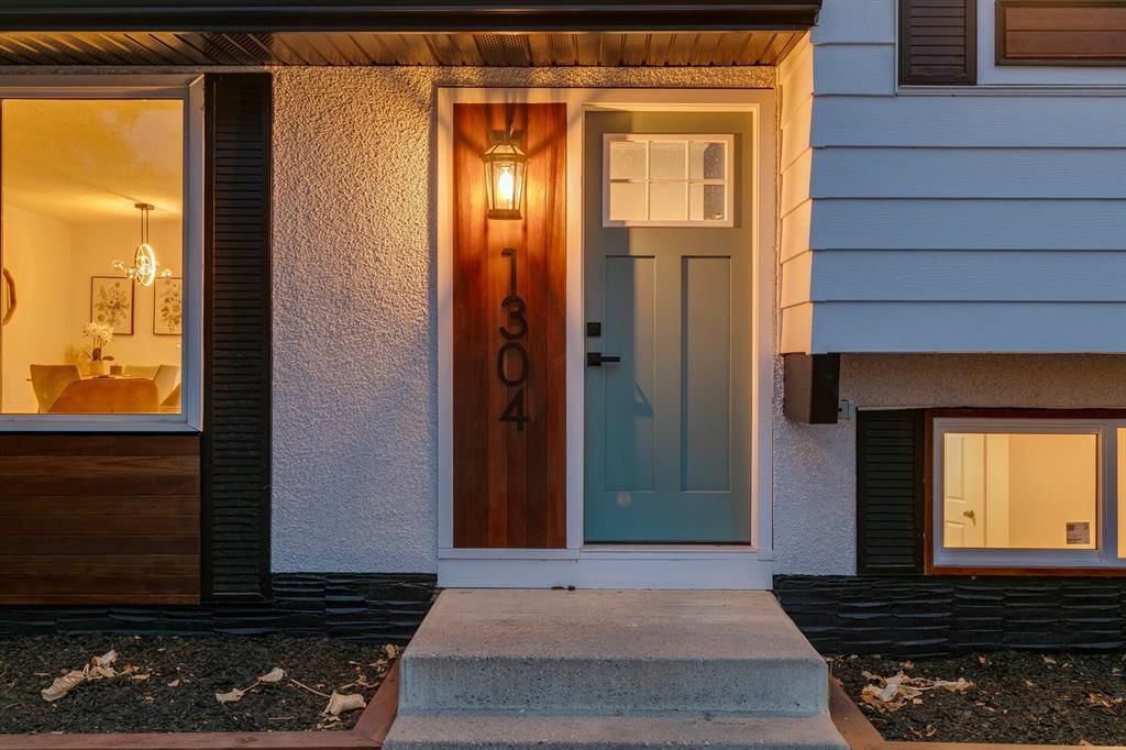 1304 Lake Sylvan Drive SE, Calgary — photo 4 of 36