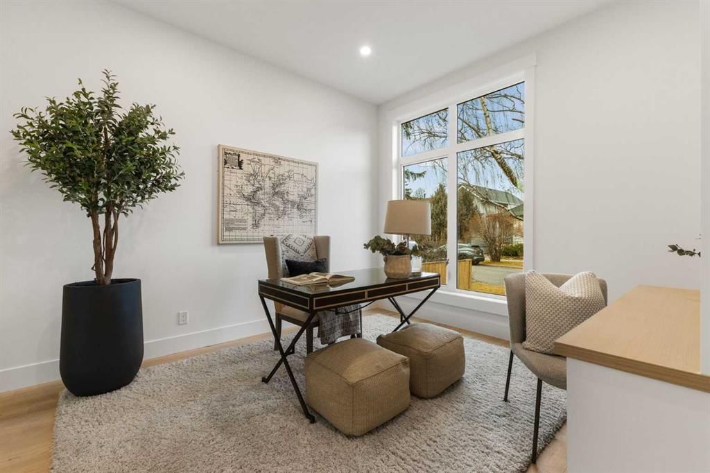 725 18 Avenue NW, Calgary — photo 5 of 50