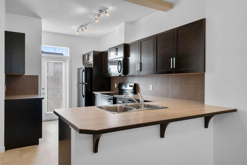 114 New Brighton Landing SE, Calgary — photo 2 of 27