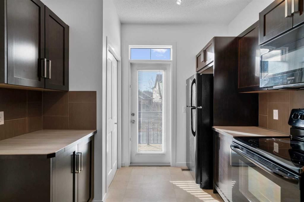 114 New Brighton Landing SE, Calgary — photo 4 of 27