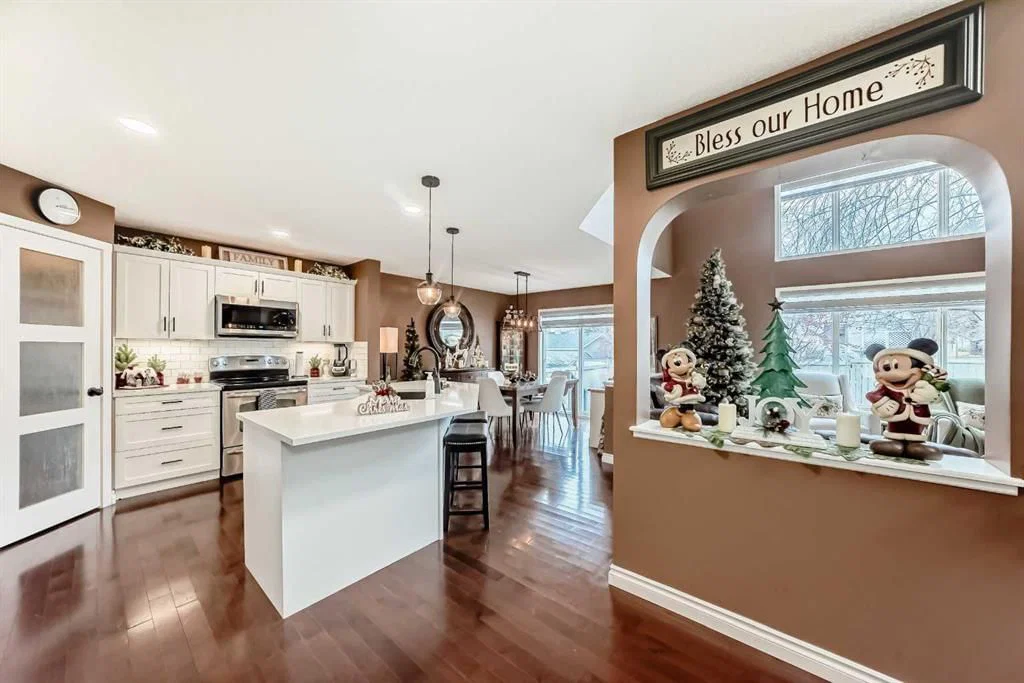 9834 Hidden Valley Drive NW, Calgary — photo 5 of 37