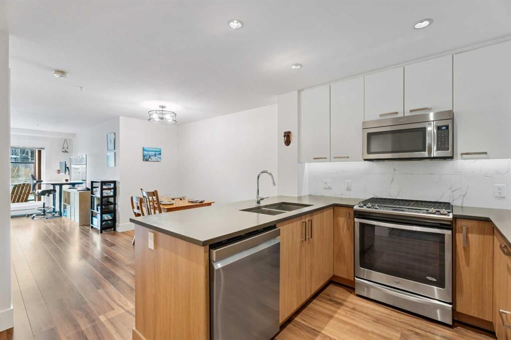 4, 510 Edmonton Trail NE, Calgary — photo 5 of 26