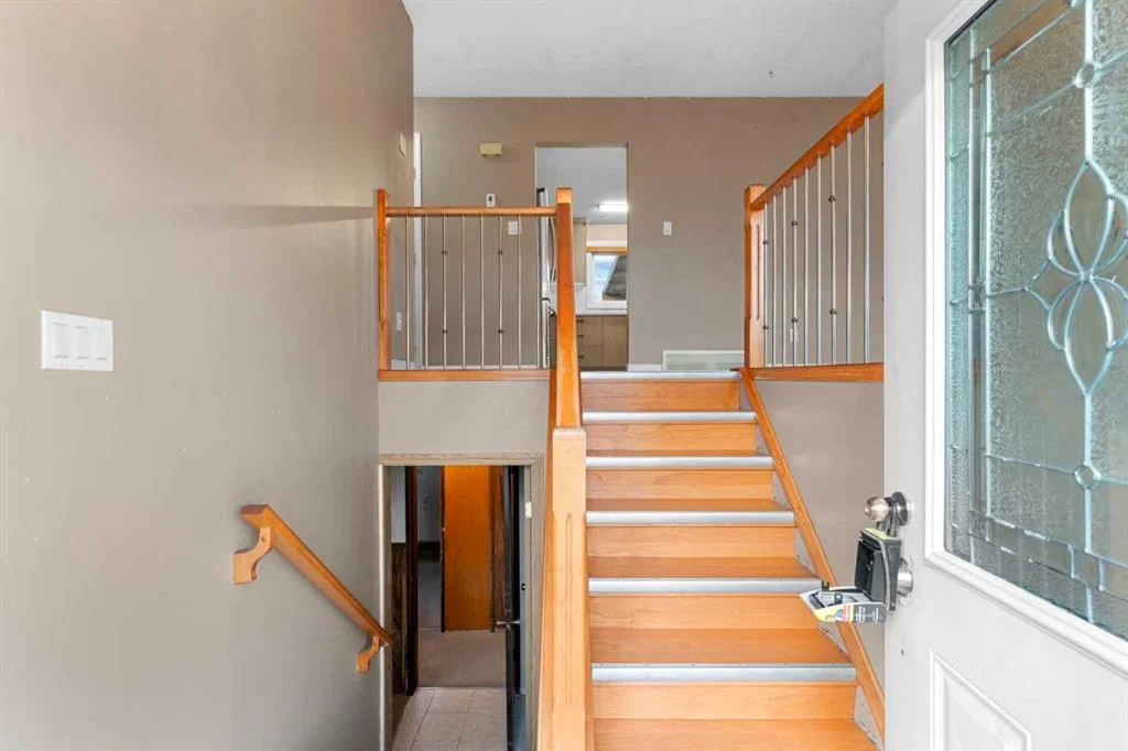 216 Templeview Way NE, Calgary — photo 2 of 36