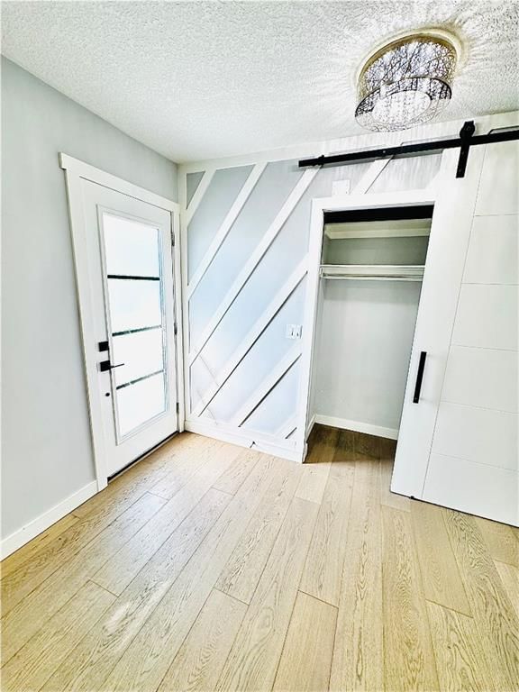 10304 Elbow Drive SW, Calgary — photo 5 of 24