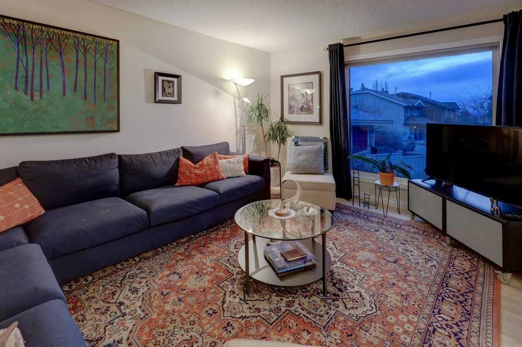 60 Hawkville Place NW, Calgary — photo 3 of 48