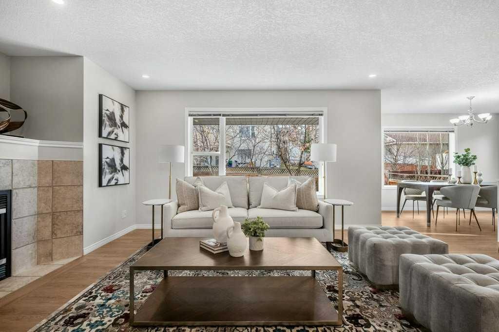 48 Panamount Crescent NW, Calgary — photo 5 of 50