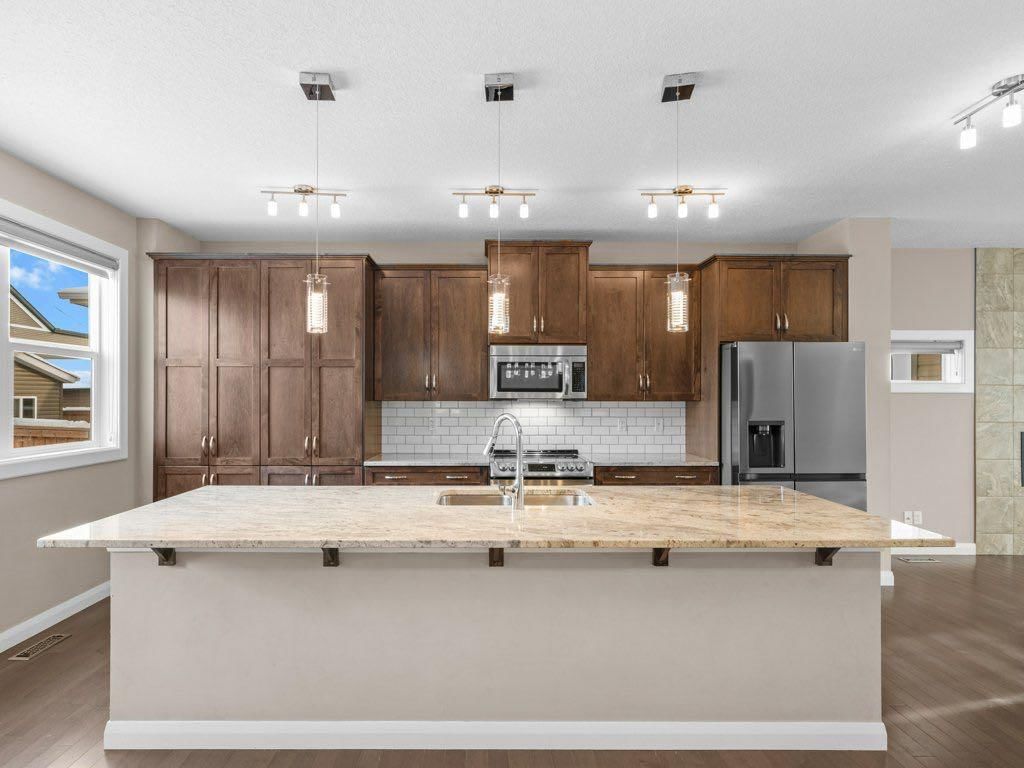 1023 Evanston Drive NW, Calgary — photo 4 of 44