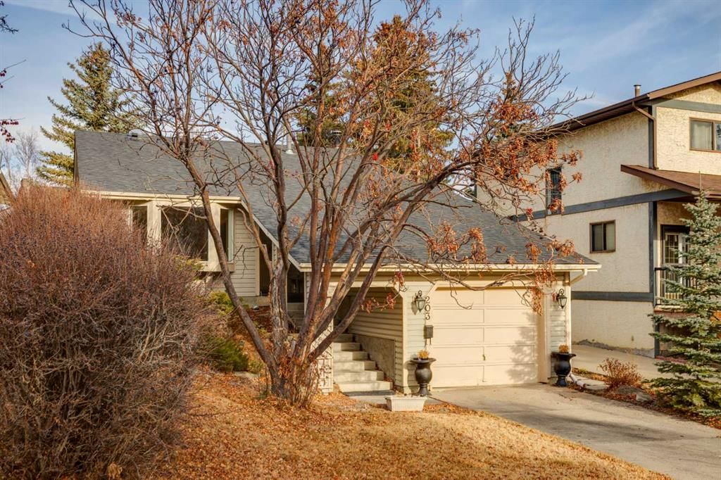 203 Edgeland Road NW, Calgary — main listing photo