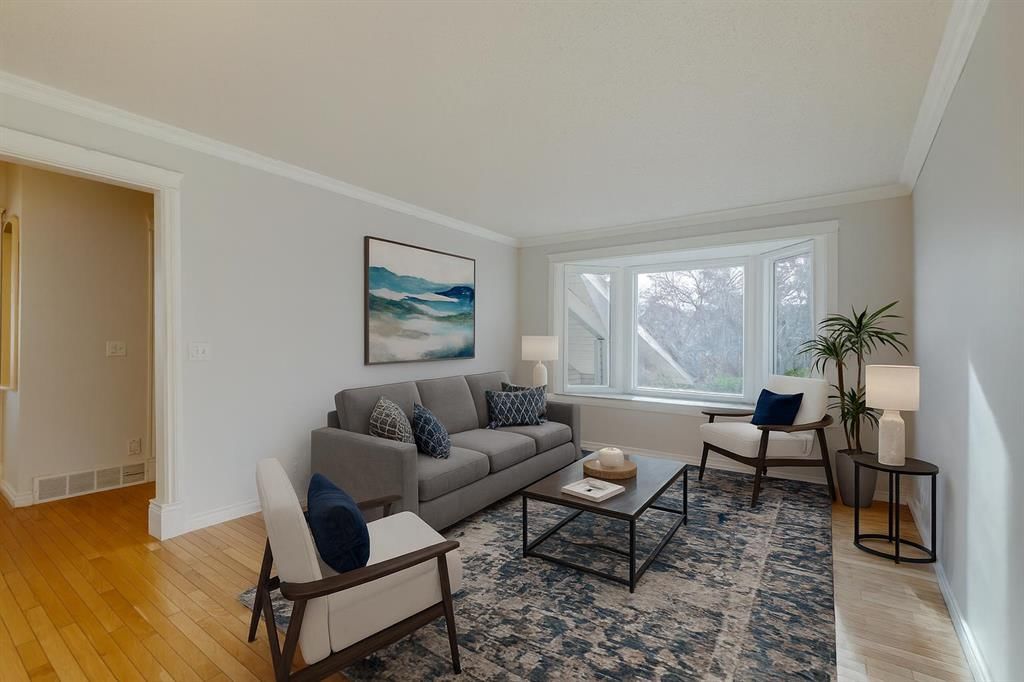 203 Edgeland Road NW, Calgary — photo 3 of 45