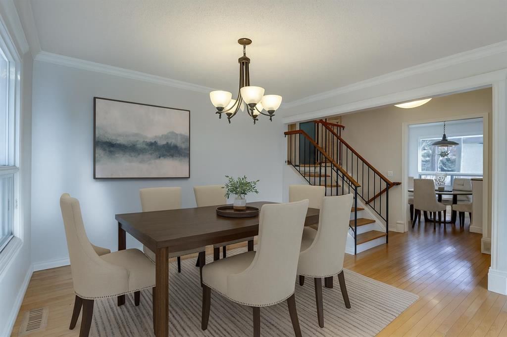 203 Edgeland Road NW, Calgary — photo 4 of 45