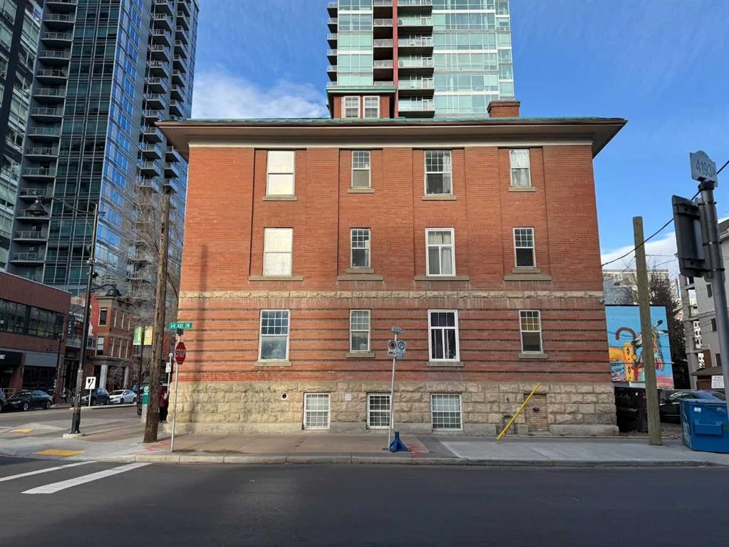 1324 1 Street SW, Calgary — photo 3 of 49