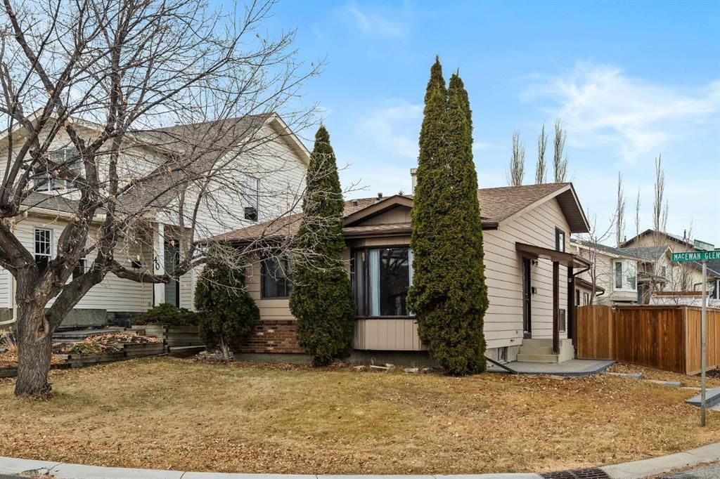 44 Macewan Glen Way NW, Calgary — photo 3 of 30