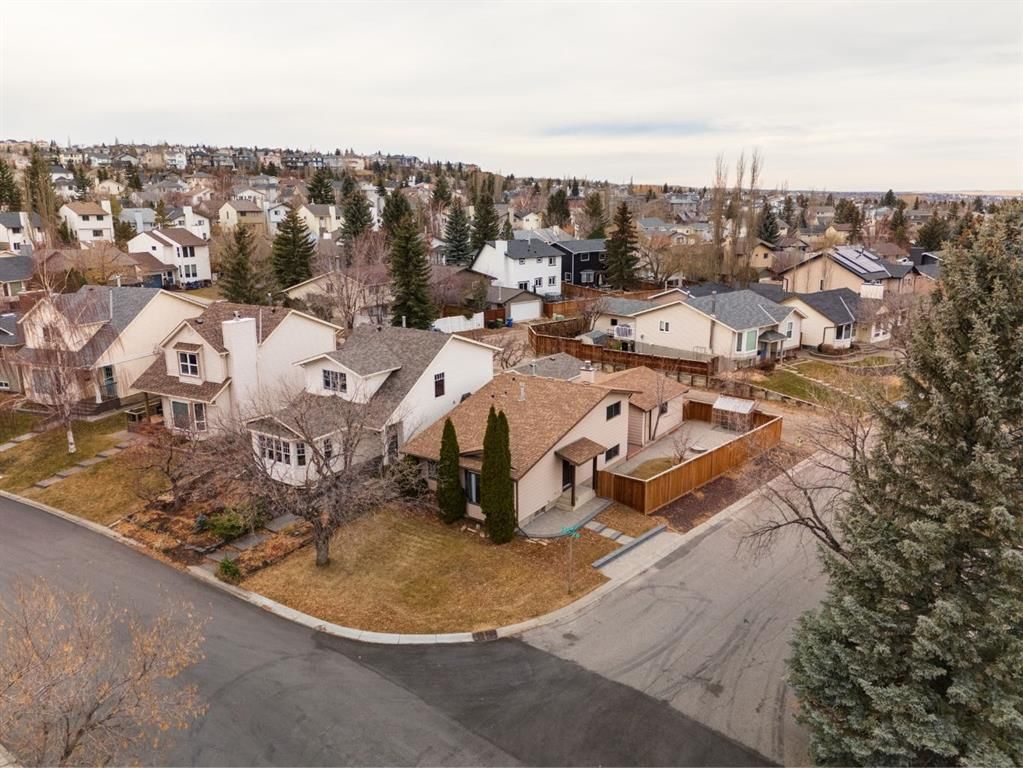 44 Macewan Glen Way NW, Calgary — photo 4 of 30