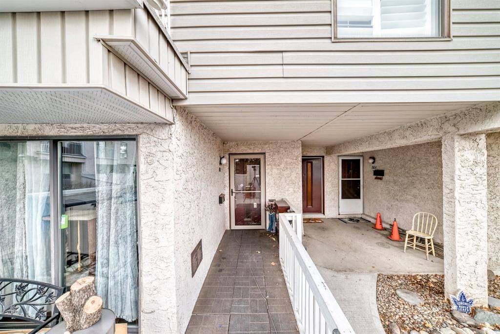 1802, 3500 Varsity Drive NW, Calgary — photo 2 of 22