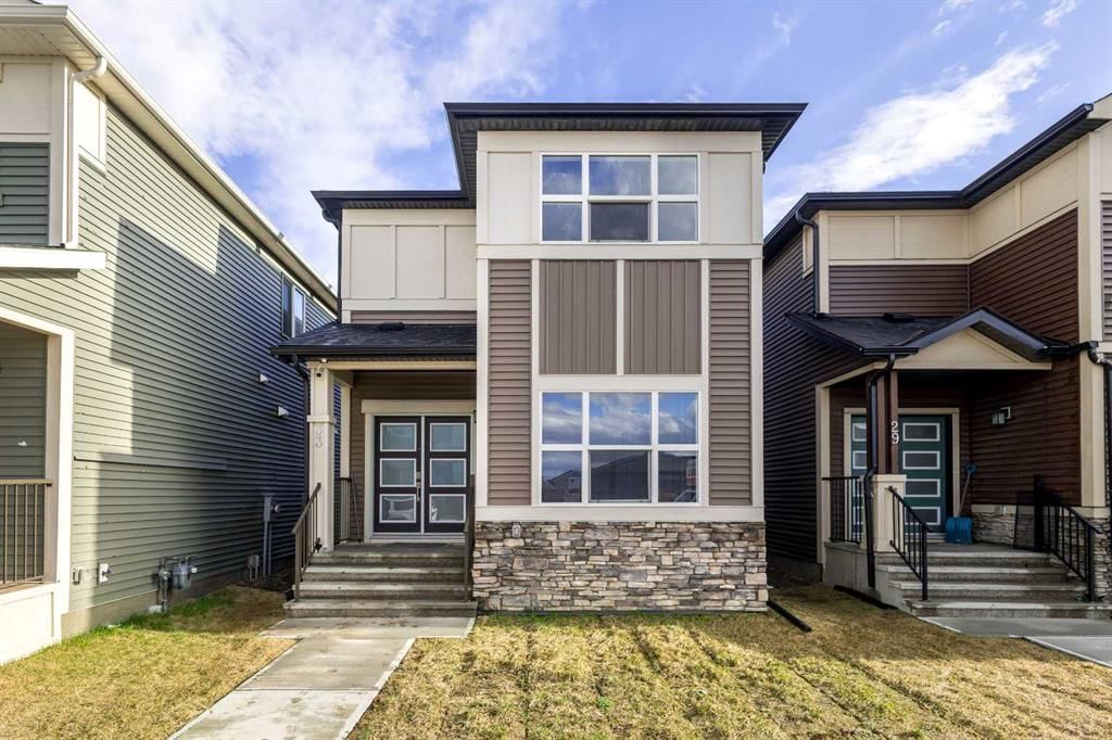 33 Homestead Crescent NE, Calgary — main listing photo