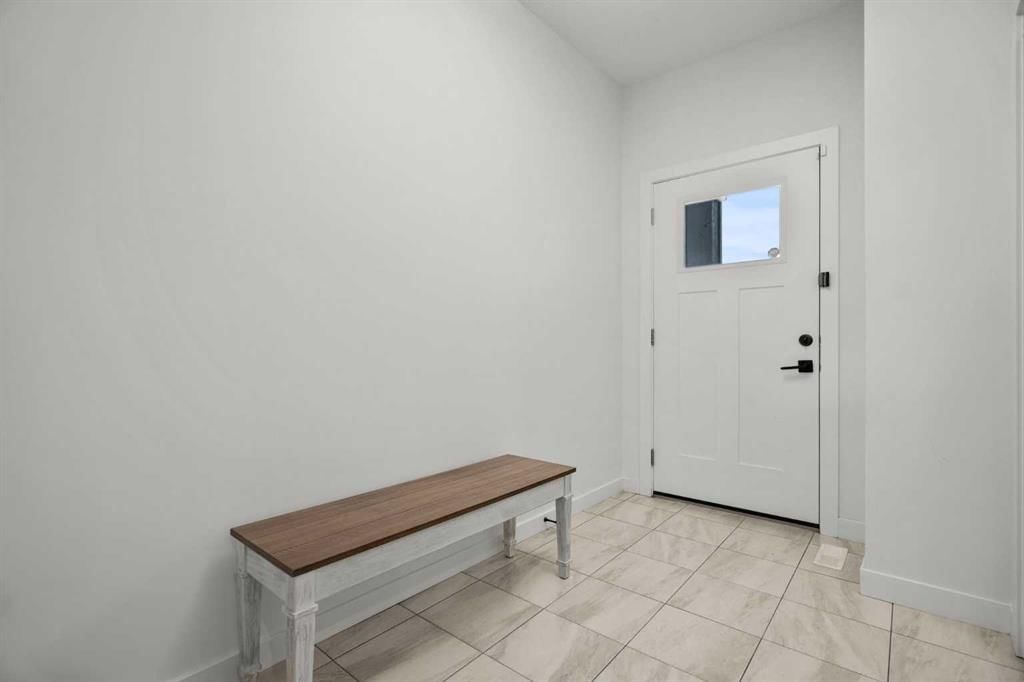 61 Carringsby Way NW, Calgary — photo 3 of 50