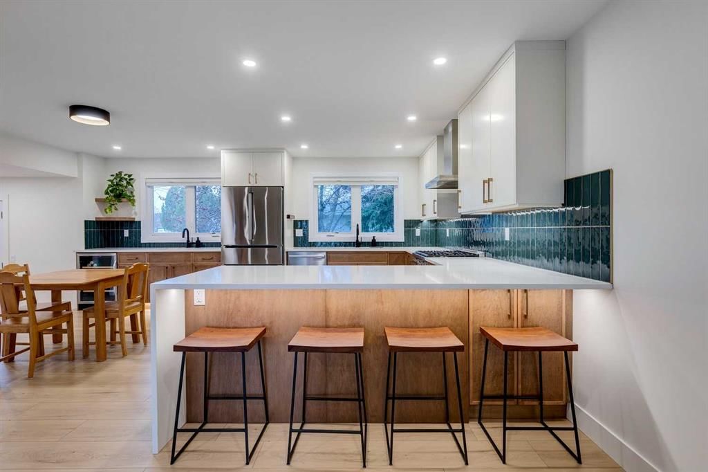 732 Lake Ontario Drive SE, Calgary — photo 5 of 42