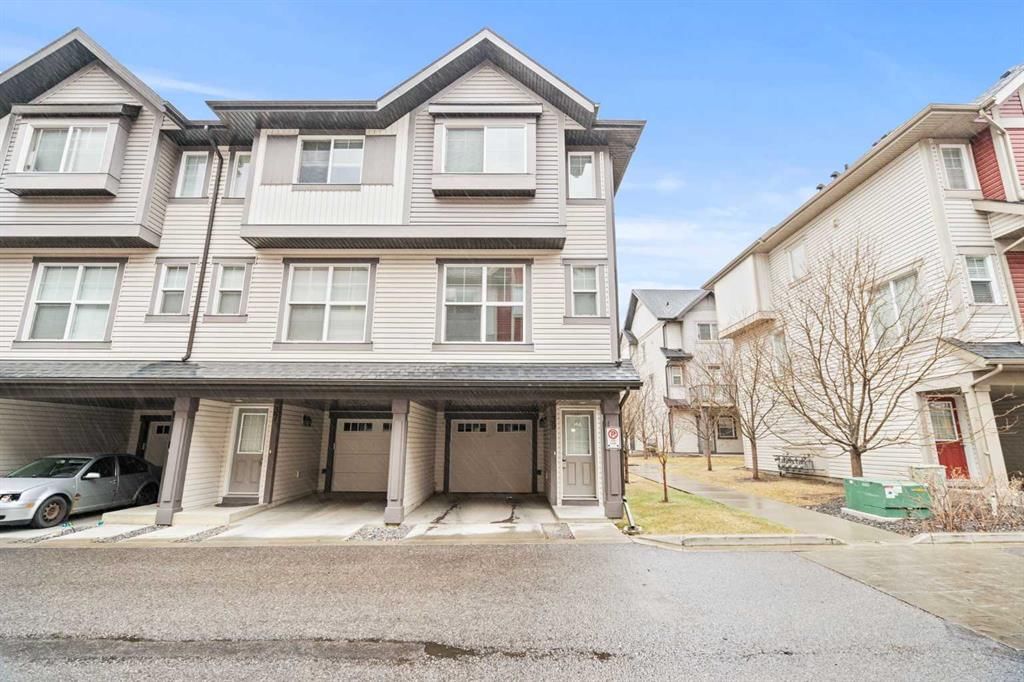 39 New Brighton Point SE, Calgary — main listing photo