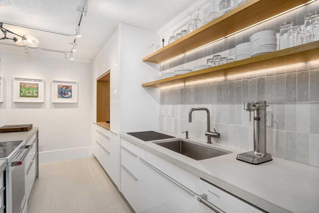 71D, 231 Heritage Drive SE, Calgary — photo 4 of 33