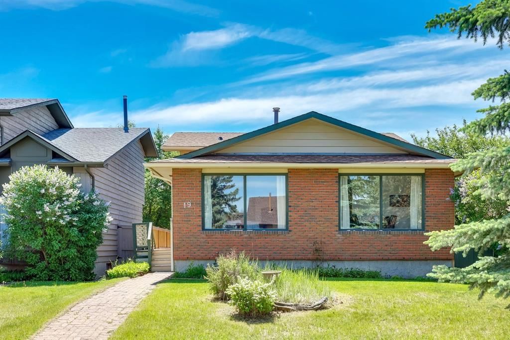 19 Shawmeadows Gate SW, Calgary — main listing photo