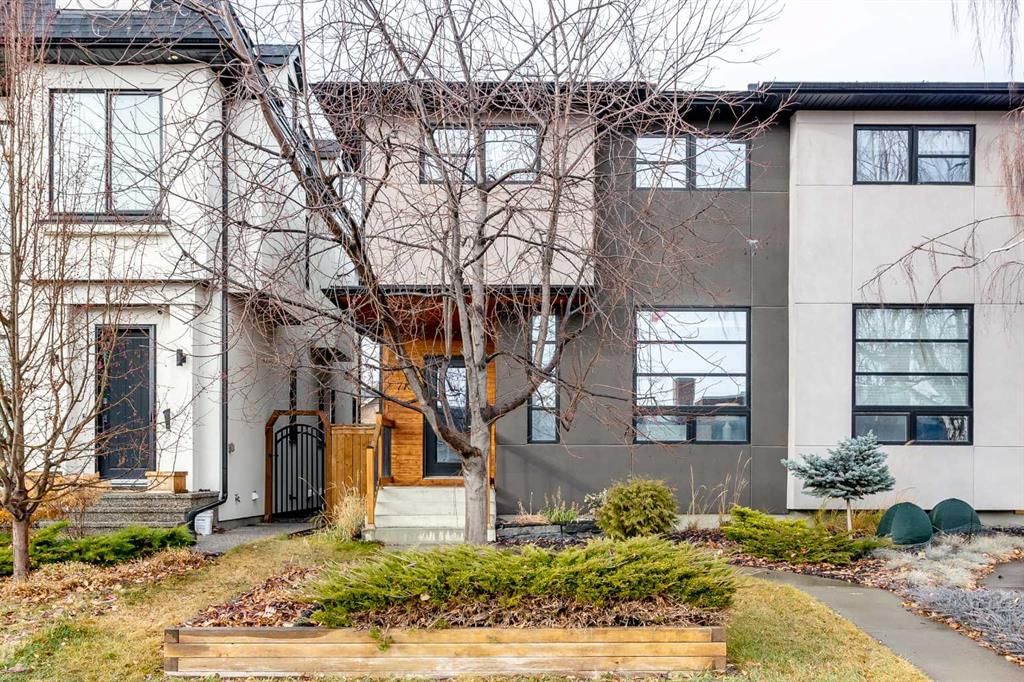 715 32 Street NW, Calgary — main listing photo