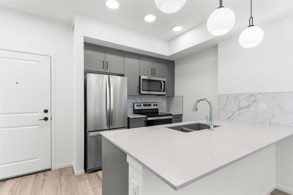 #217, 140 Mahogany Street SE, Calgary — photo 4 of 23
