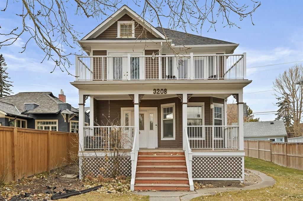 3208 Parkdale Boulevard NW, Calgary — main listing photo