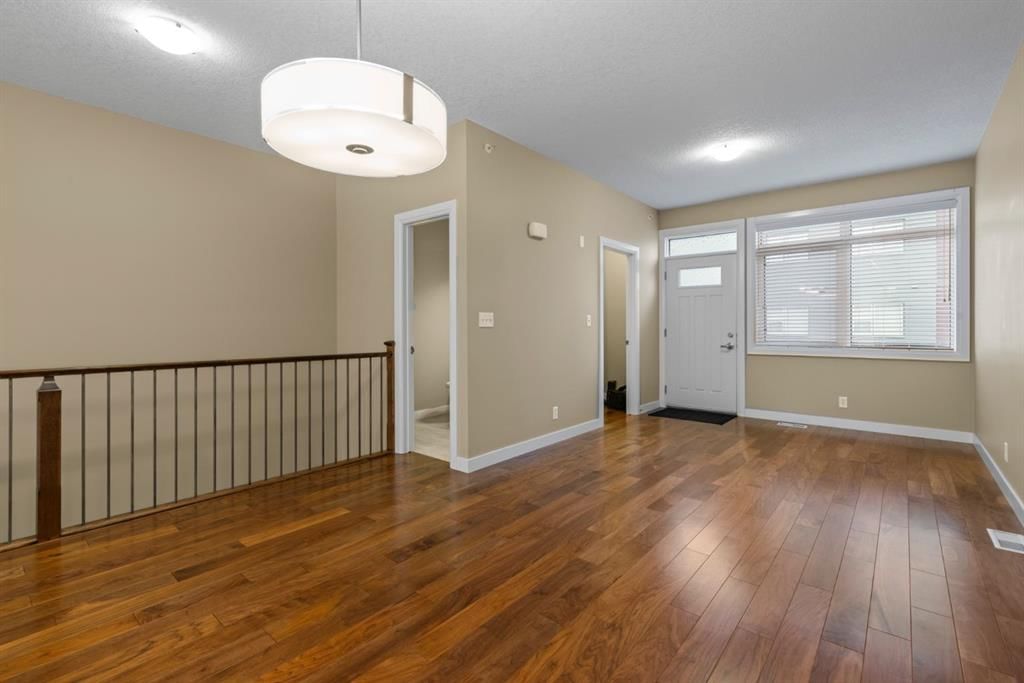 402, 476 14 Street NW, Calgary — photo 3 of 37