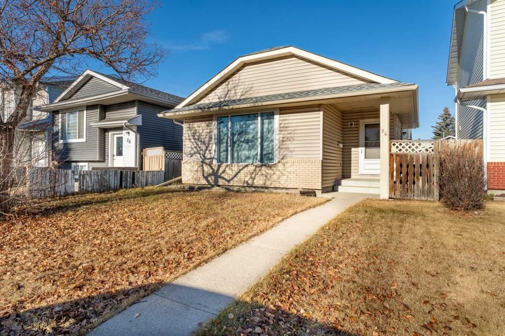 24 Martindale Boulevard NE, Calgary — photo 2 of 31