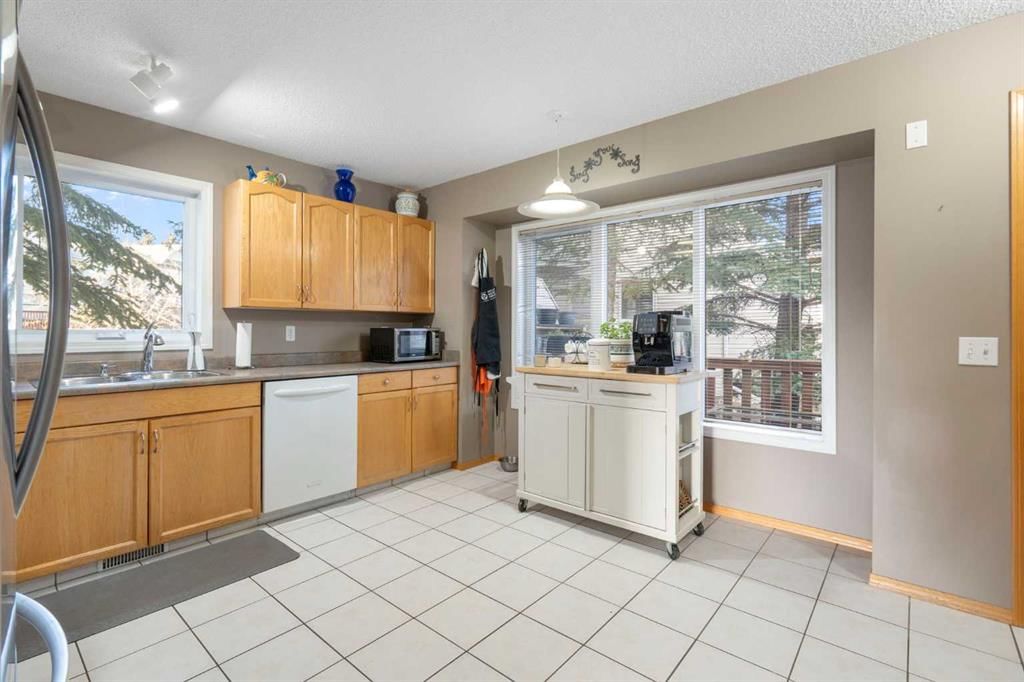 90 Patina Rise SW, Calgary — photo 3 of 32