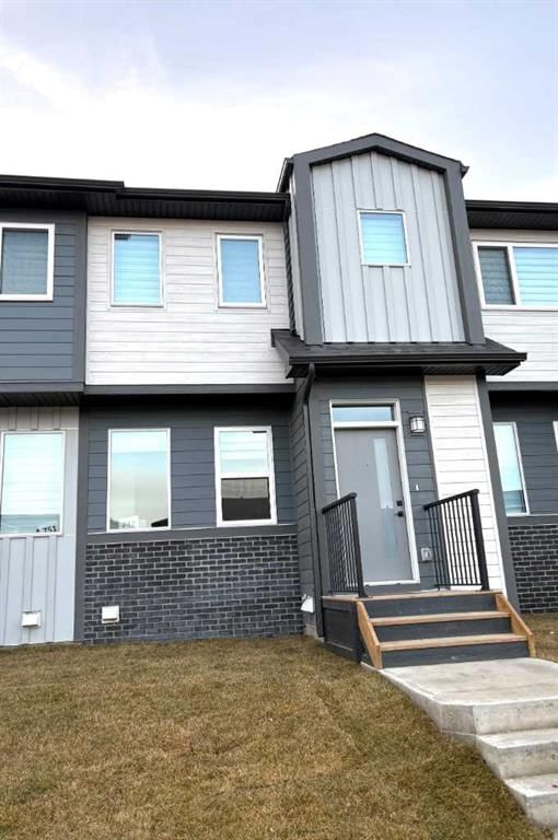 754 Wolf Willow Boulevard SE, Calgary — main listing photo