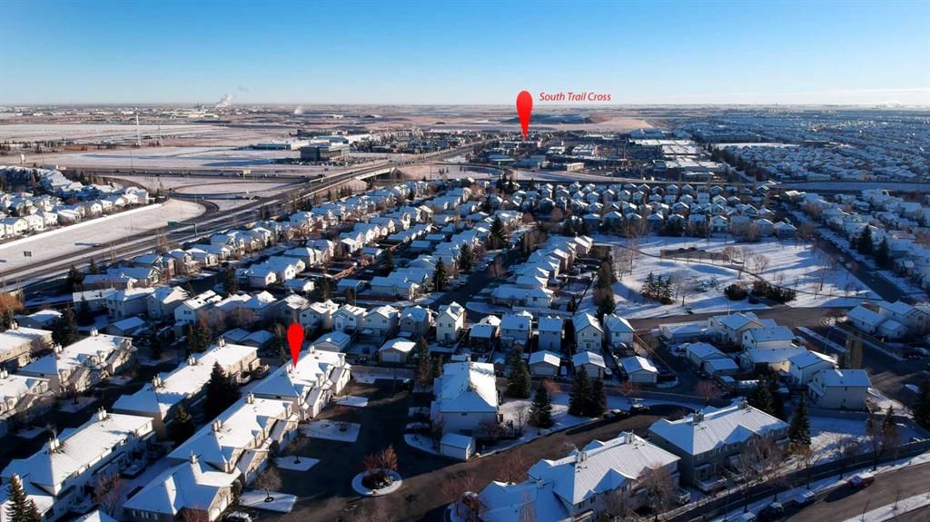 32 Mt Aberdeen Manor SE, Calgary — photo 2 of 40