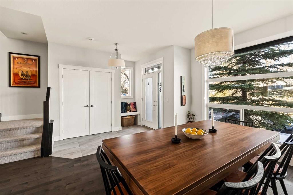 447B 23 Avenue NW, Calgary — photo 5 of 50