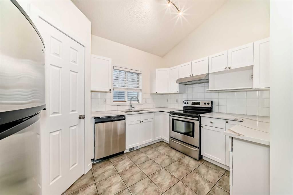 92 Martha's Haven Gardens NE, Calgary — photo 4 of 46