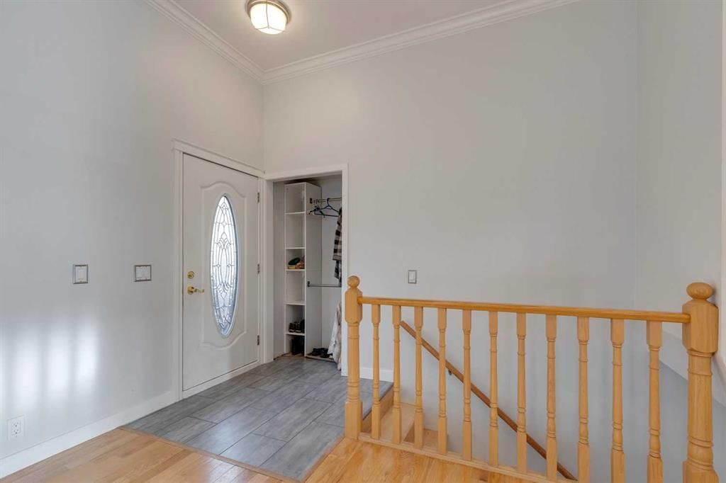 55 Bermuda Place NW, Calgary — photo 5 of 45