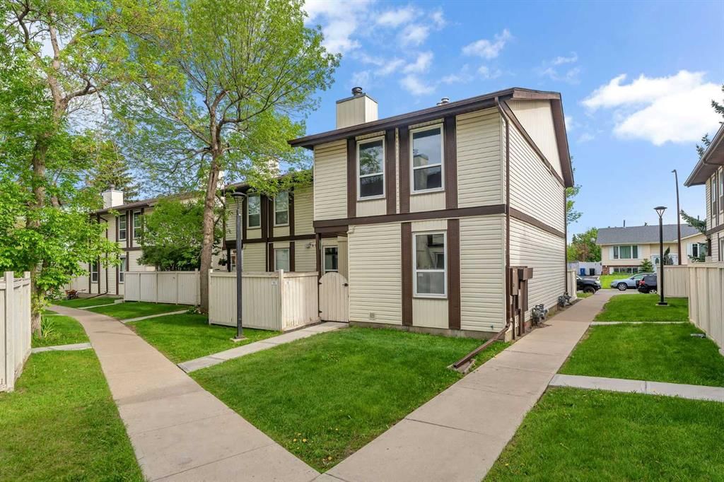 15, 3200 60 Street NE, Calgary — photo 4 of 31