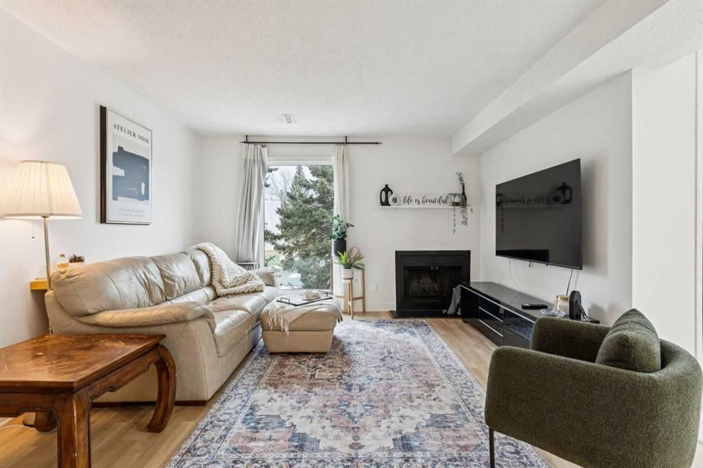 1003, 3500 Varsity Drive NW, Calgary — photo 3 of 27