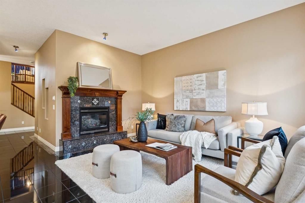 54 Discovery Ridge Gardens SW, Calgary — photo 3 of 37